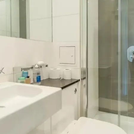 Luxury Apartment, Incredible Views Apartman Dublin